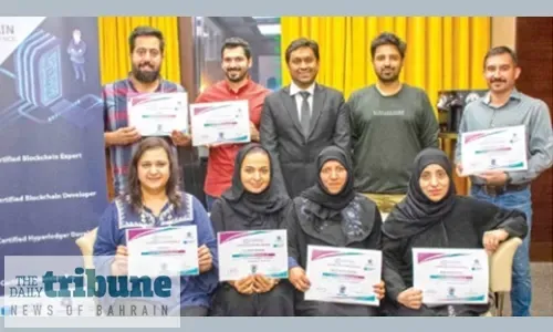 تدريب بحرينيين ليصبحوا مطوري بلوكشين معتمدين