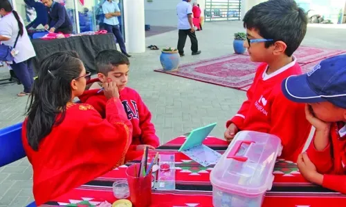 المدرسة البريطانية في البحرين تحتفل بالعيد الوطني