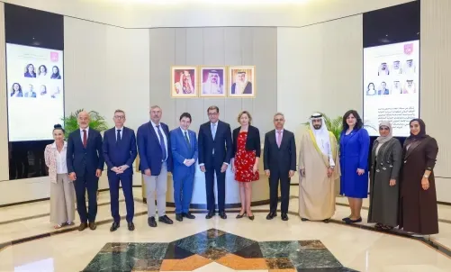 البحرين وفرنسا تسعيان لتعميق التعاون البرلماني