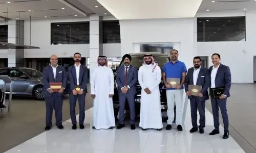 نيسان البحرين تكرم مسؤولي المبيعات ومستشاري الخدمة