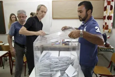 Greeks fight ballot box fatigue with Internet jokes