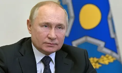 Putin will pay serious and dear price if Russia invades Ukraine: US President