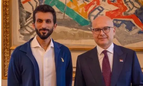 سمو الشيخ ناصر بن حمد يلتقي رئيس وزراء صربيا