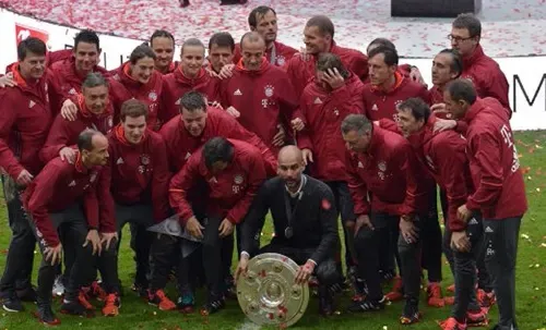 غوارديولا يودع بايرن ميونخ بلقب الدوري الألماني