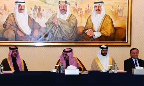 على مسار النمو