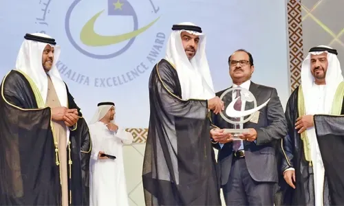 لولو هايبر ماركت يحصد جائزة الشيخ خليفة للامتياز