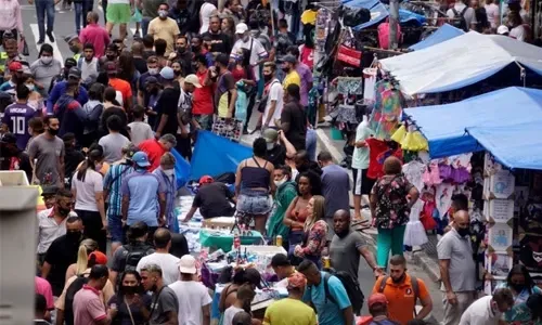 احتجاجات في البرازيل ضد إغلاق الشركات بسبب الفيروس