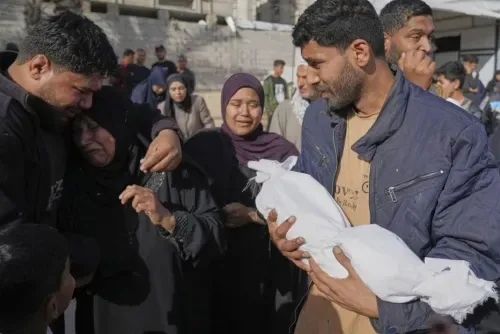 مقتل 11 شخصاً بينهم ثلاثة رضع في غارة إسرائيلية