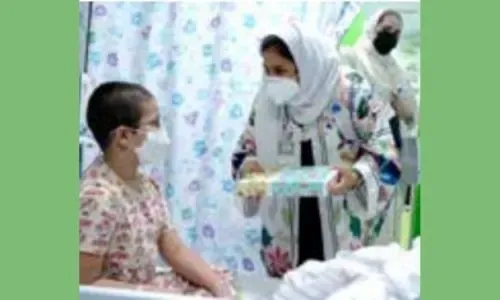 بنك البركة الإسلامي ينظم زيارة معايدة لقسم الأطفال بمجمع السلمانية الطبي