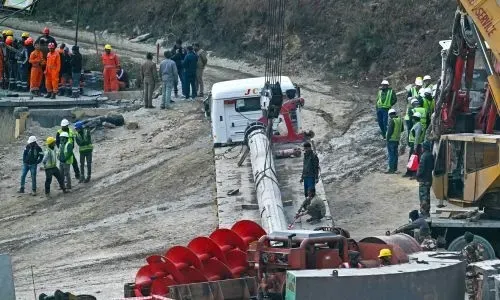 محاولات الهند لإنقاذ 41 عاملاً محاصراً تدخل أسبوعها الثالث
