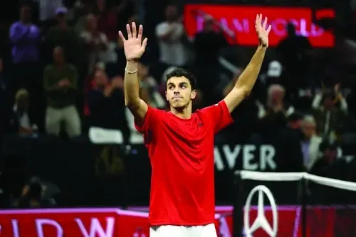 Fritz topples Alcaraz as Team World surge into Laver Cup lead