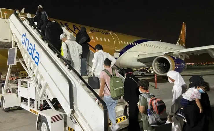 إعادة مواطنين بحرينيين من الإمارات وماليزيا وإيران