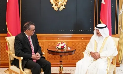 سمو رئيس الوزراء يسلط الضوء على جهود المملكة في تحسين الخدمات الصحية