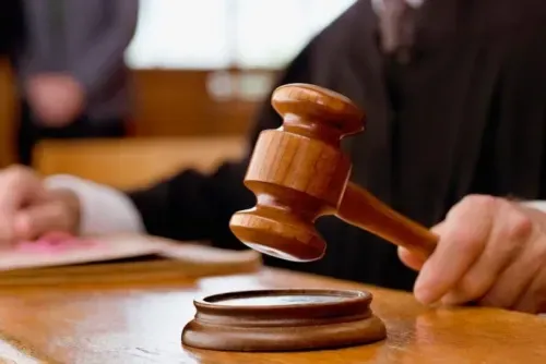 Illegal business licence rental: Bahraini woman and Asian national fined