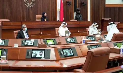 برلمانيون بحرينيون يقترحون دمج تكنولوجيا النانو في المناهج الدراسية