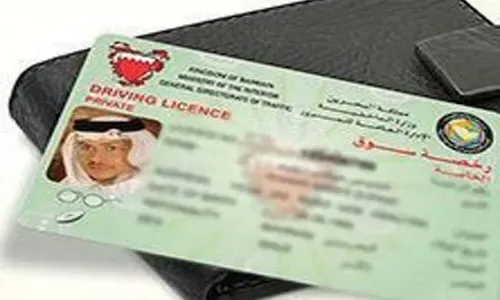 وزير الداخلية يؤجل زيادة رسوم الخدمات المرورية