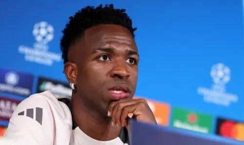 فينيسيوس «سعيد» ويرغب في تجديد عقده مع ريال مدريد في أقرب وقت ممكن