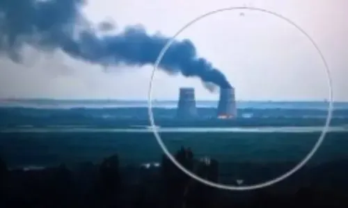 حريق في برج تبريد بمحطة زابوريجيا للطاقة النووية