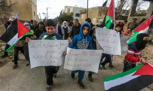 اجتماع باريس يحيي آمال السلام