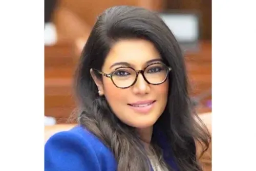 المعلمون يجددون مستقبل البحرين