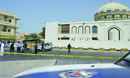 البحرين تنفي شائعات منع صلاة الجمعة