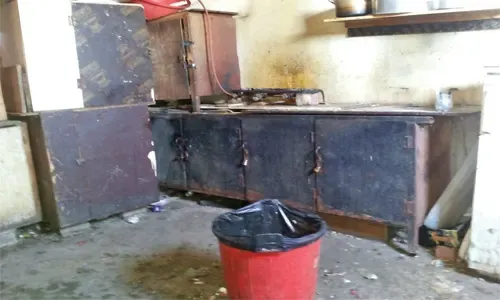 عمال يعيشون في ظروف مزرية يطالبون بالعودة إلى ديارهم