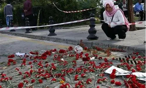 تركيا تعتقل شخصين بسبب تغريدات تشير إلى معرفة مسبقة بالتفجيرات