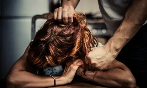 Bahraini woman divorce abusive husband