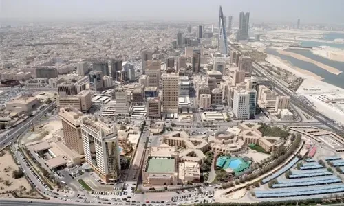 عائلة باكستانية تعاني من أجل الحصول على إقامة قانونية في البحرين