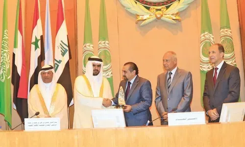 تكريم الفائزين بجائزة العمل التطوعي