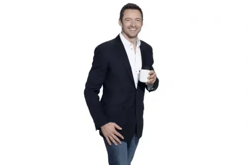 هيو جاكمان يمزح بأنه تناول "صخوراً مقلية" لأداء دور وولفرين