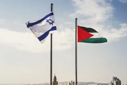 إسرائيل وحماس تتفقان على وقف إطلاق النار وتبادل الرهائن، مما ينهي 15 شهراً من الحرب