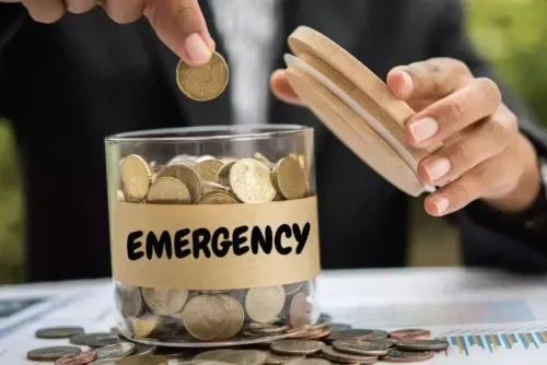 صندوق احتياطي طوارئ للمعاشات التقاعدية مدعوم بالفائض من الإيرادات