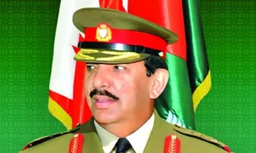 القائد العام لقوة دفاع البحرين: الأبطال البواسل سيظلون في الذاكرة إلى الأبد