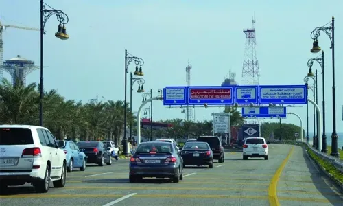 إحباط محاولات تهريب خمور ولحوم خنزير