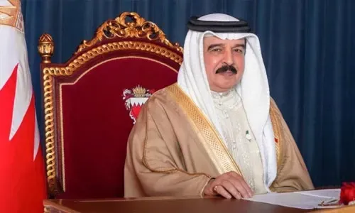جلالة الملك يعين مديراً عاماً لمعهد البحرين للتدريب ورئيساً تنفيذياً لصندوق الأجيال القادمة