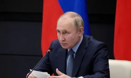 Putin says Russia ready to negotiate over Ukraine