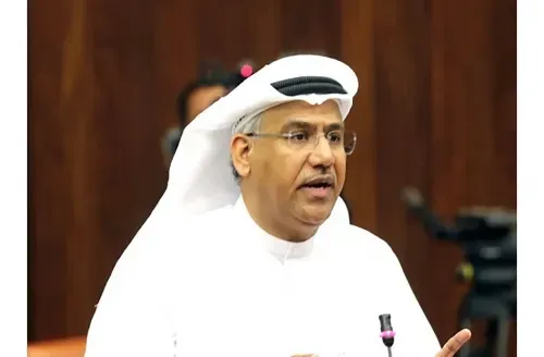 تسريح موظفي أحد البنوك يثير تحركاً عاجلاً من النواب
