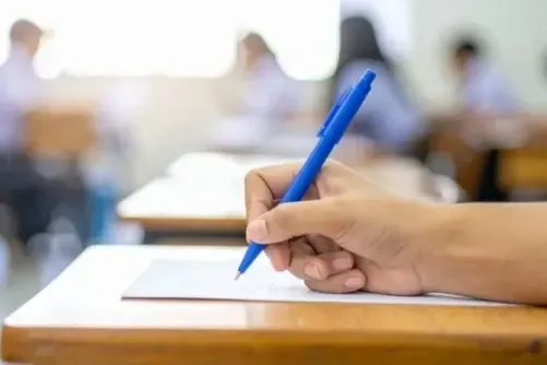 المجلس المركزي للتعليم الثانوي (CBSE) يلغي امتحانات الصف الثاني عشر في البحرين والإمارات ودول خليجية أخرى