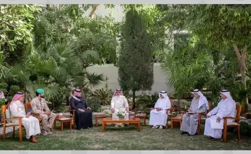 ملك البحرين يوجه بحماية الموارد البحرية