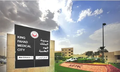 سعودي يطلق النار على طبيب ساعد زوجته في الولادة