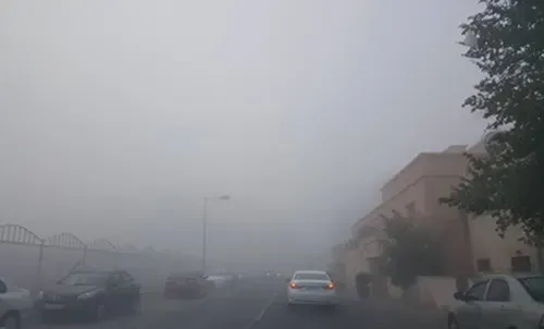 ضباب كثيف يغطي سماء البحرين