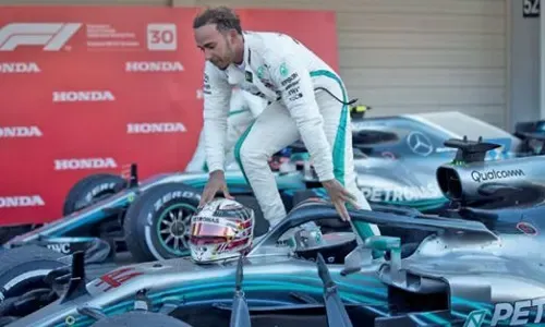 Wolff wary of ‘freak’ Hamilton injury