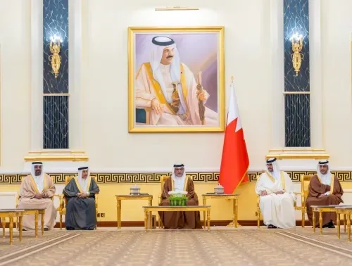 نائب الملك: نجاح البحرين مدفوع بقوتها العاملة الوطنية المتفانية