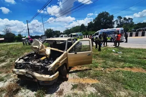 Eight Thai monks killed after boy drives truck into procession