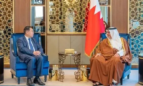 صاحب السمو الملكي ولي العهد رئيس مجلس الوزراء يشيد بالتعاون بين مملكة البحرين وشركة سينوفارم