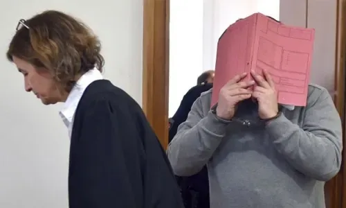 الشرطة: ممرض ألماني قاتل قتل "ما لا يقل عن 90 مريضاً"