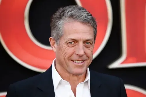 Hugh Grant calls for tech ban in schools