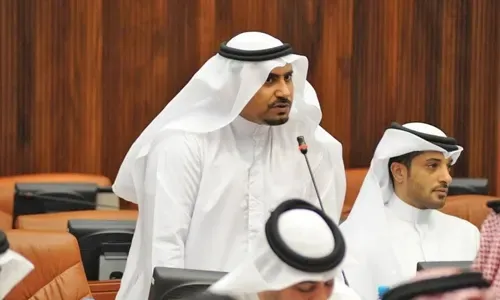 MP wants licences for online food sellers