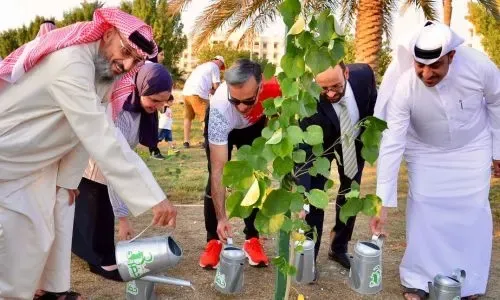 المرحلة الثالثة من حملة «دامت خضراء»: بنك البحرين الوطني يفتتح ممشى الاستقلال